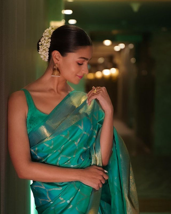 Kanchipuram Soft Lichi Silk Bold And Beautiful With Weaving Silk Exclusive Wedding Saree