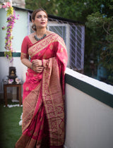 Banarasi silk weaving saree with fabulous checks weaes all over contrast border and exclusive pallu