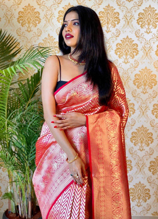Vastravilla Red Zigzag Soft Silk Kanjiviram Silk Saree With Attached Blouse